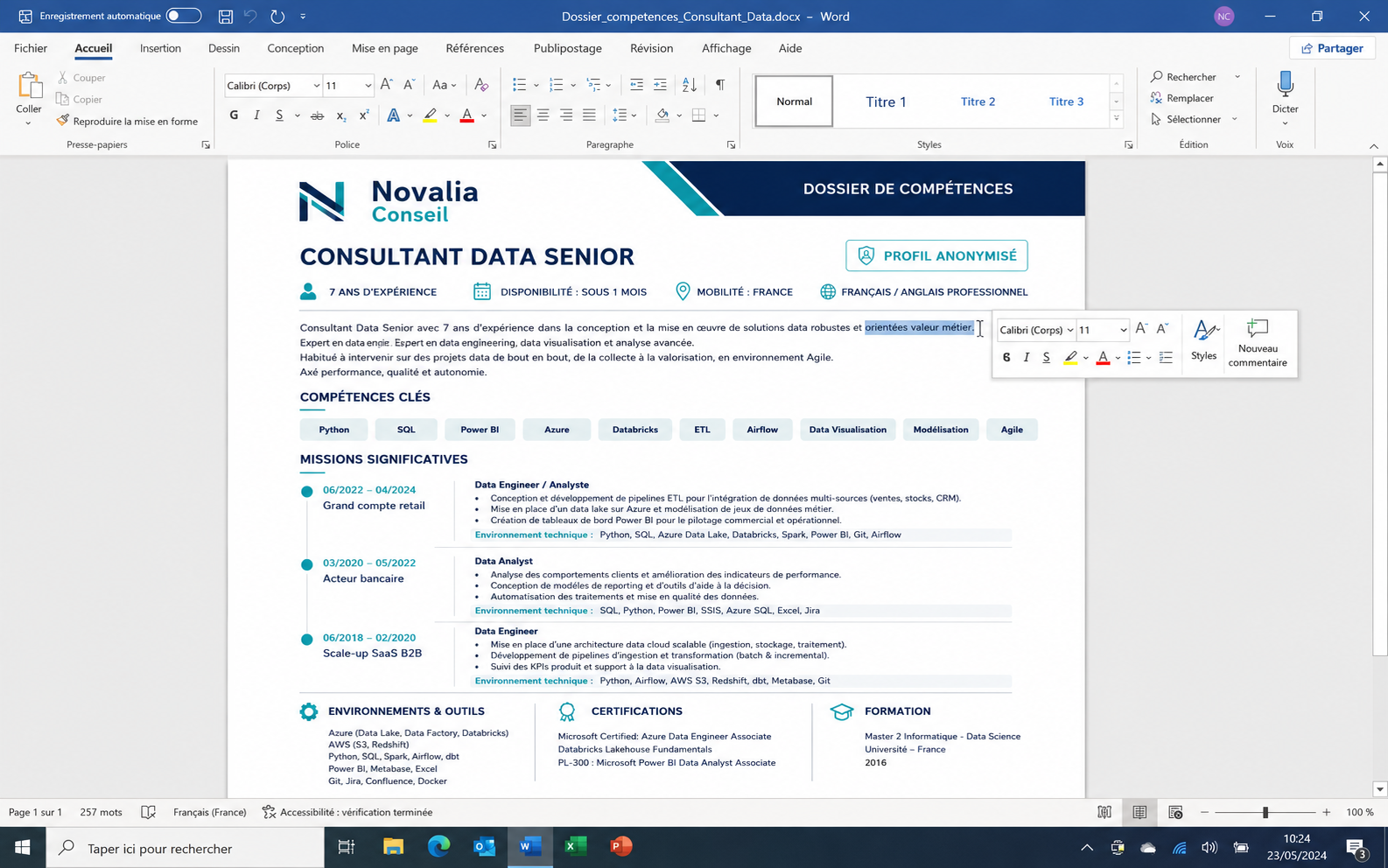 Dossier de compétences ouvert dans Microsoft Word, fichier .docx éditable à la charte de l'entreprise